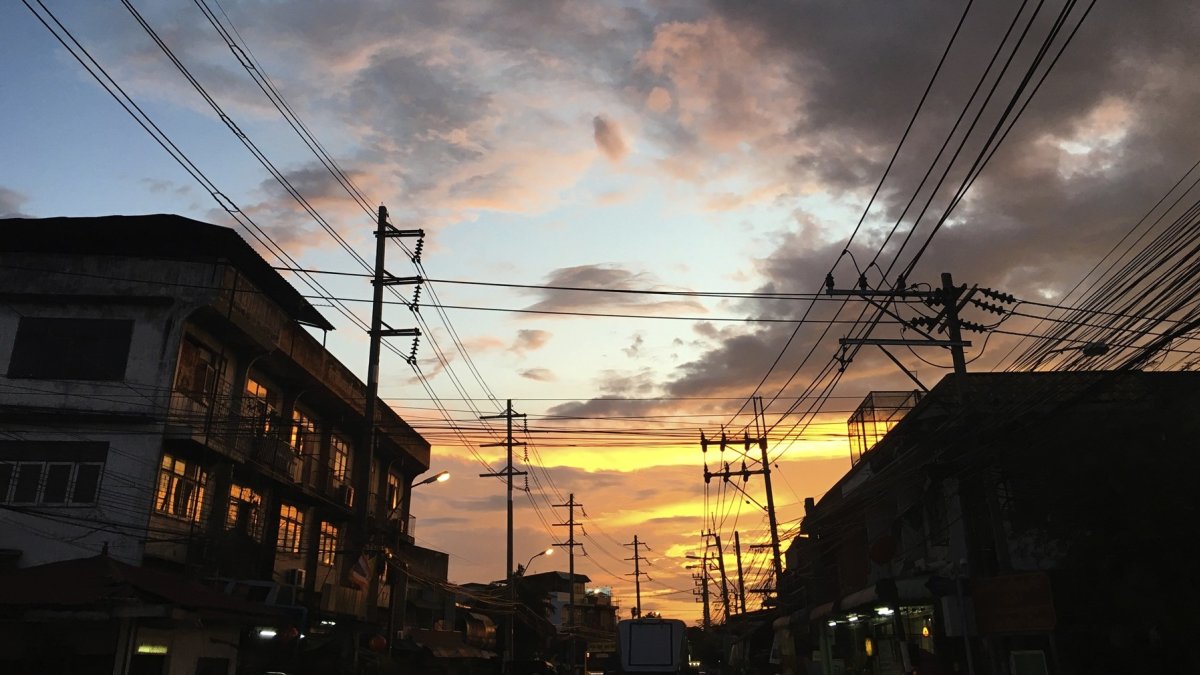 Ecuador debe producir cada vez más energía para atender la demanda nacional de electricidad.