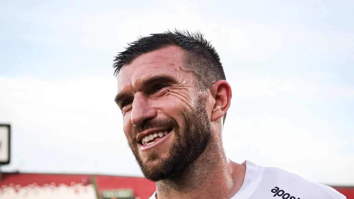 Tim Payne marcó un gol en su debut oficial con Olimpia de Paraguay.