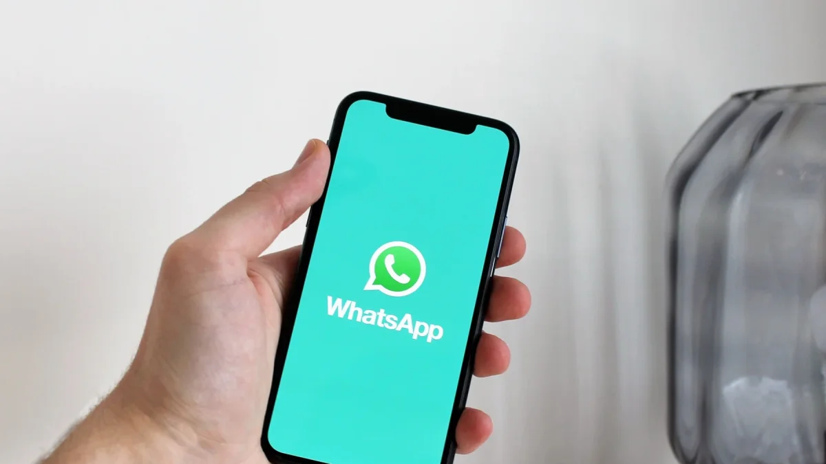 La aplicación de mensajería instantánea WhatsApp presentó fallas la tarde de este lunes 3 de agosto.