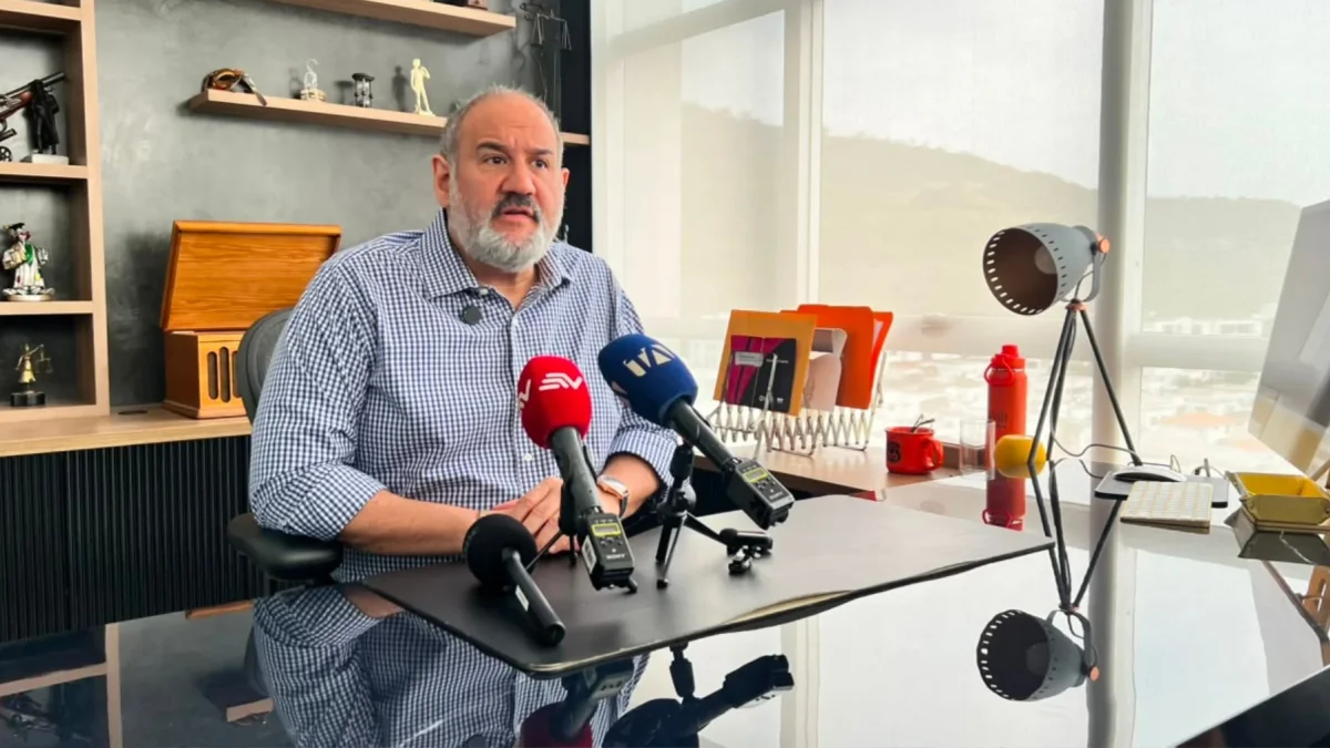 Julio César Cueva, abogado del alcalde de Guayaquil, Aquiles Álvarez, anunció en rueda de prensa que la defensa apelará la sentencia del caso Grillete.