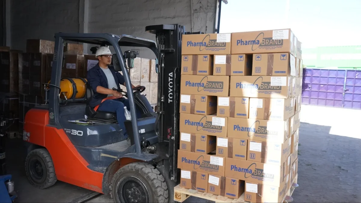 Cajas de medicinas que serán enviadas a casas asistenciales de la provincia de Guayas.