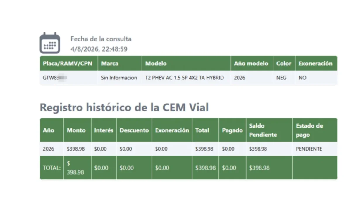Usuarios en Manabí revisan sus registros de la CEM Vial ante reportes de cobros pendientes.