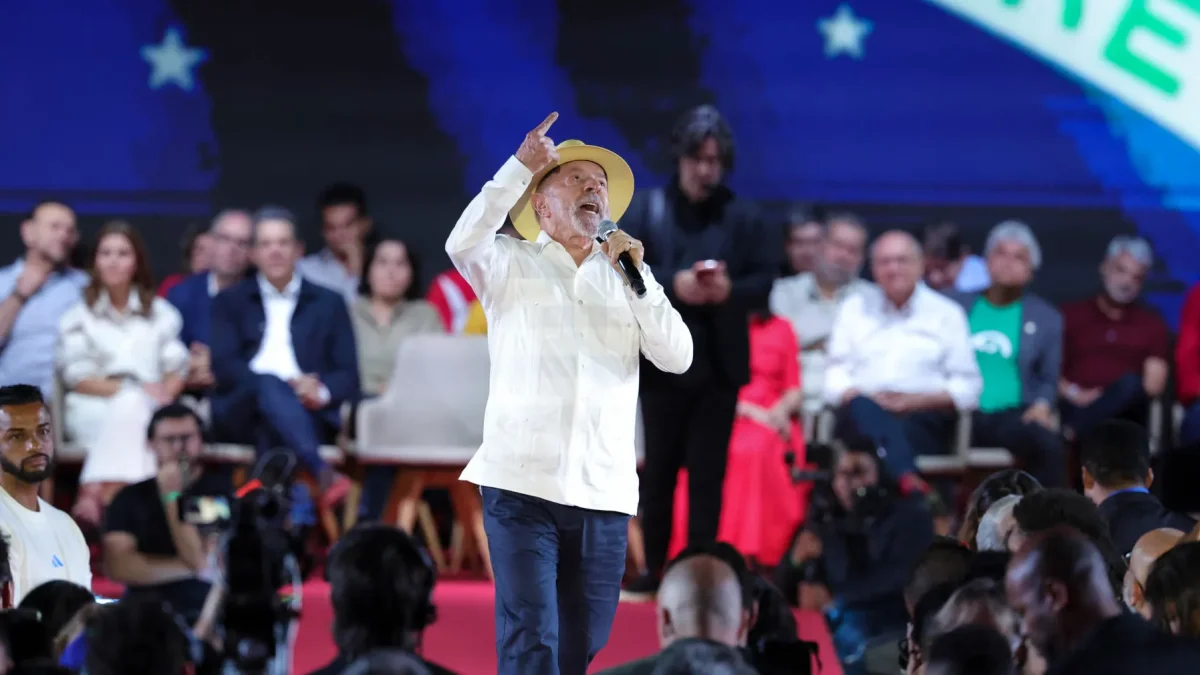 El presidente de Brasil, Luiz Inácio Lula da Silva, en la convención nacional del Partido de los Trabajadores de Brasil (PT), en Sao Paulo (Brasil).