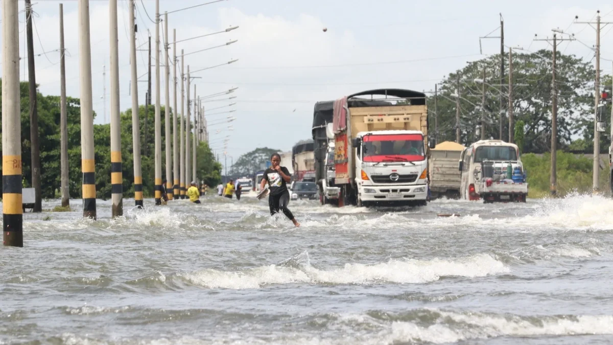 El comercio informal sería uno de los sectores más vulnerables frente a El Niño, debido a la alta exposición de sus trabajadores a las condiciones climáticas.