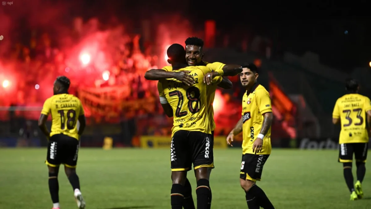 Barcelona SC derrotó a Liga de Portoviejo y avanzó a los cuartos de final de la Copa Ecuador, pero enfrenta una polémica reglamentaria.