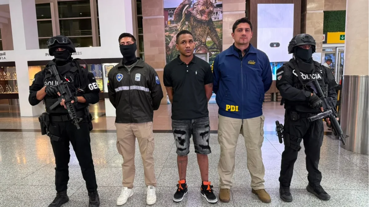 Un sospechoso fue expulsado de Chile y capturado al llegar a Guayaquil este 6 de agosto.