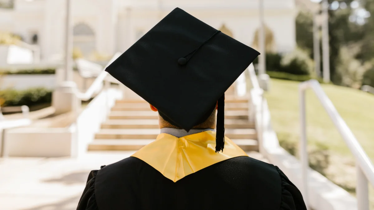 Las becas Guillermo Lasso Mendoza financiarán hasta 10 maestrías en universidades elegibles.