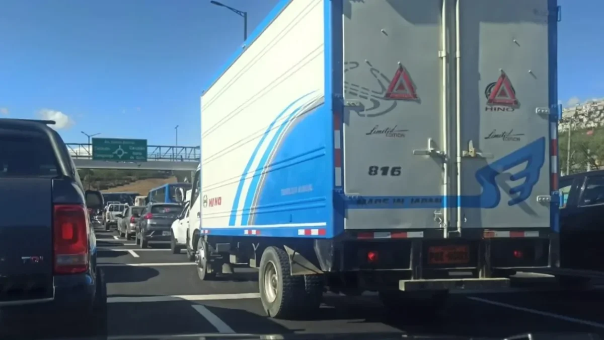 Tránsito en la avenida Panamericana Norte.