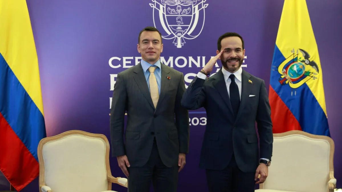 Noboa ofreció 47 rescatistas a Colombia tras el terremoto del 10 de agosto.