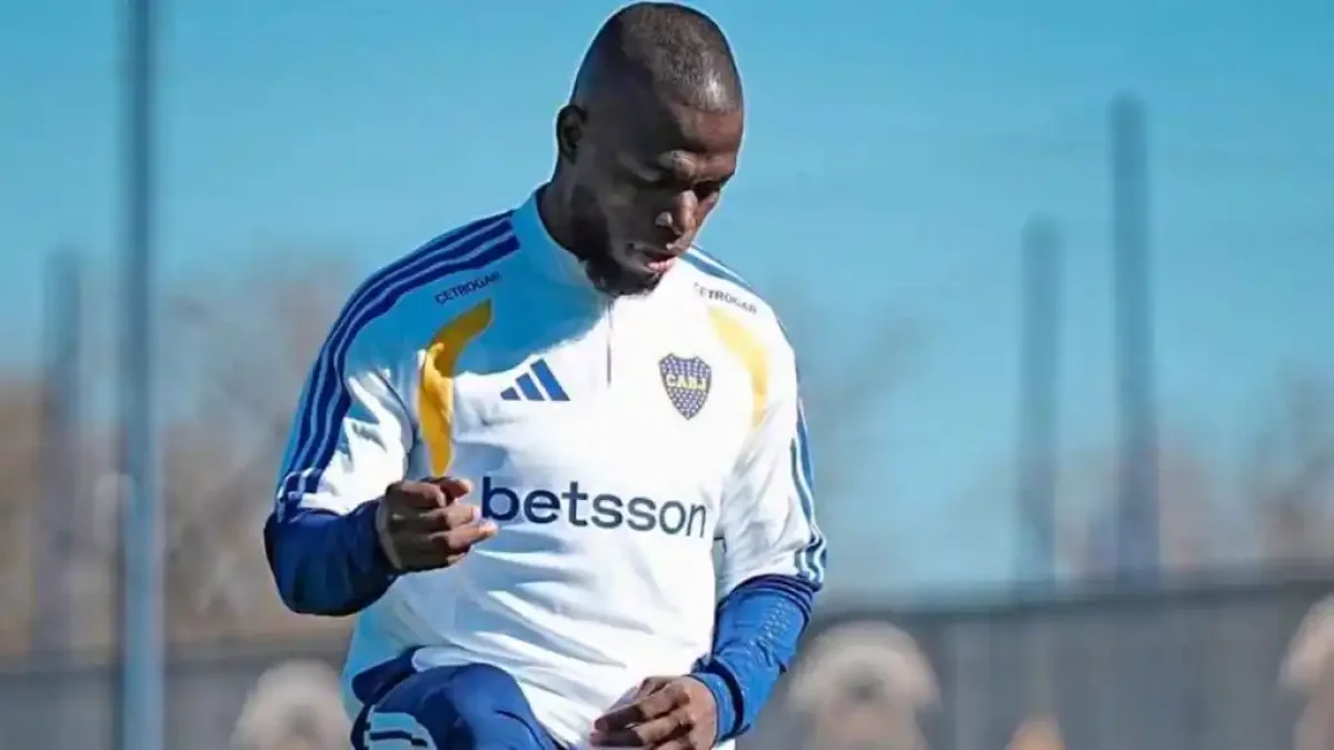 Enner Valencia en su primer entrenamiento con Boca Juniors.
