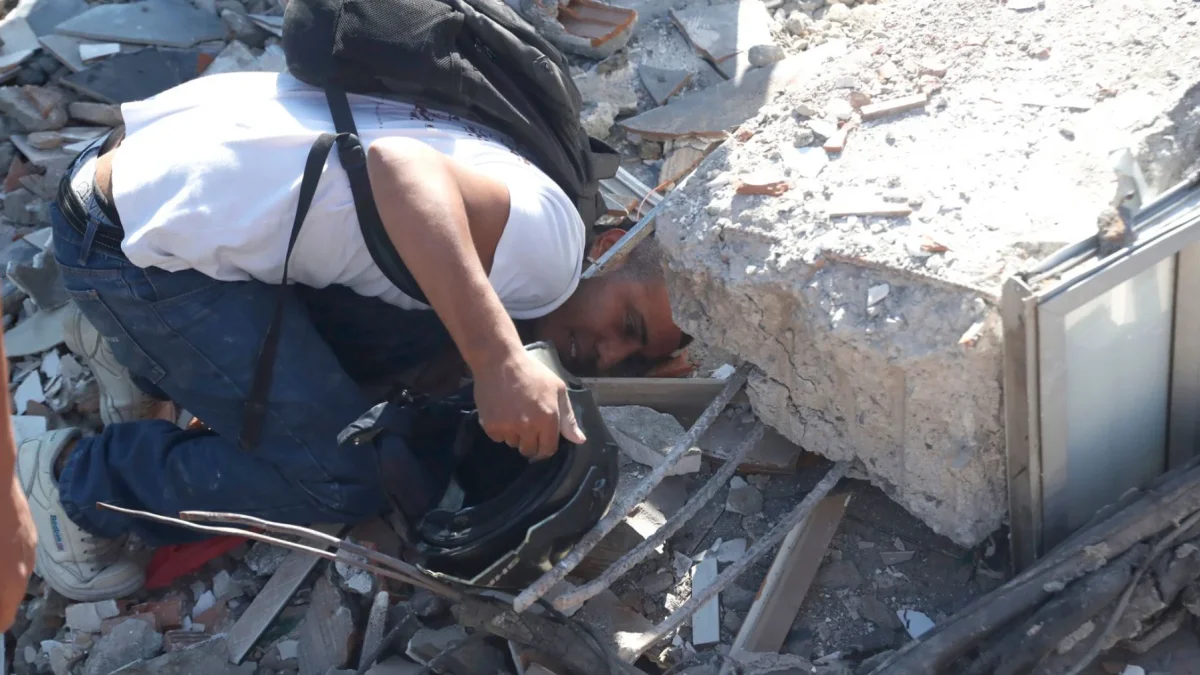 Terremoto en Colombia provoca colapso de edificios y posibles personas atrapadas en Cali.