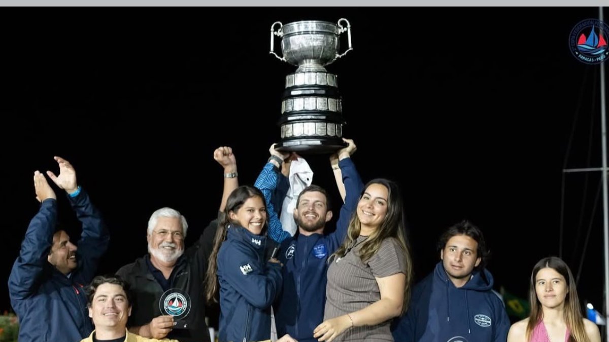 La delegación de Ecuador que consiguió el título del Sudamericano de Lightning.