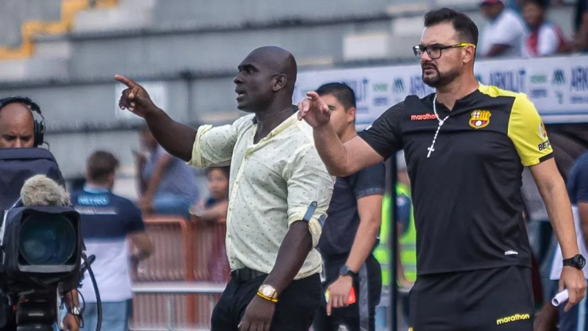 Pablo Trobbiani (d) fue asistente de Segundo Alejandro Castillo en Barcelona SC.