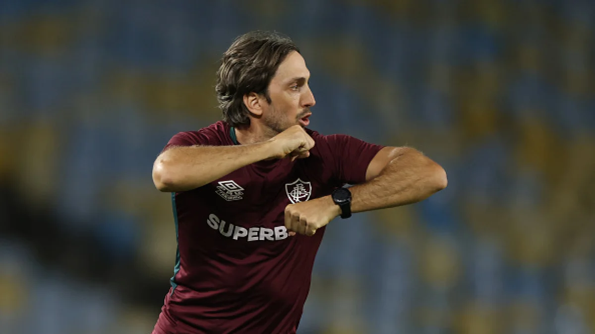 Zubeldía, con la camiseta de Fluminense, afronta uno de los grandes desafíos de su carrera como entrenador