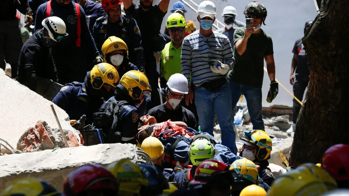 Colombia, su gobierno, sus instituciones como Cruz Roja o Bomberos, su gente común, fueron empáticos en el terremoto en 2016. Hoy nos toca responder con hechos ante la tragedia del país hermano.