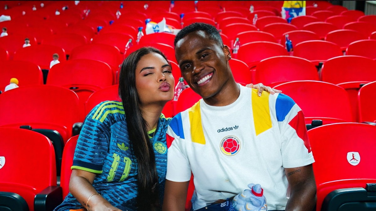 Del gol a la solidaridad. Jhon Arias y su esposa, Alejandra Ayala, pusieron manos a la obra para llevar ayuda a Chocó.