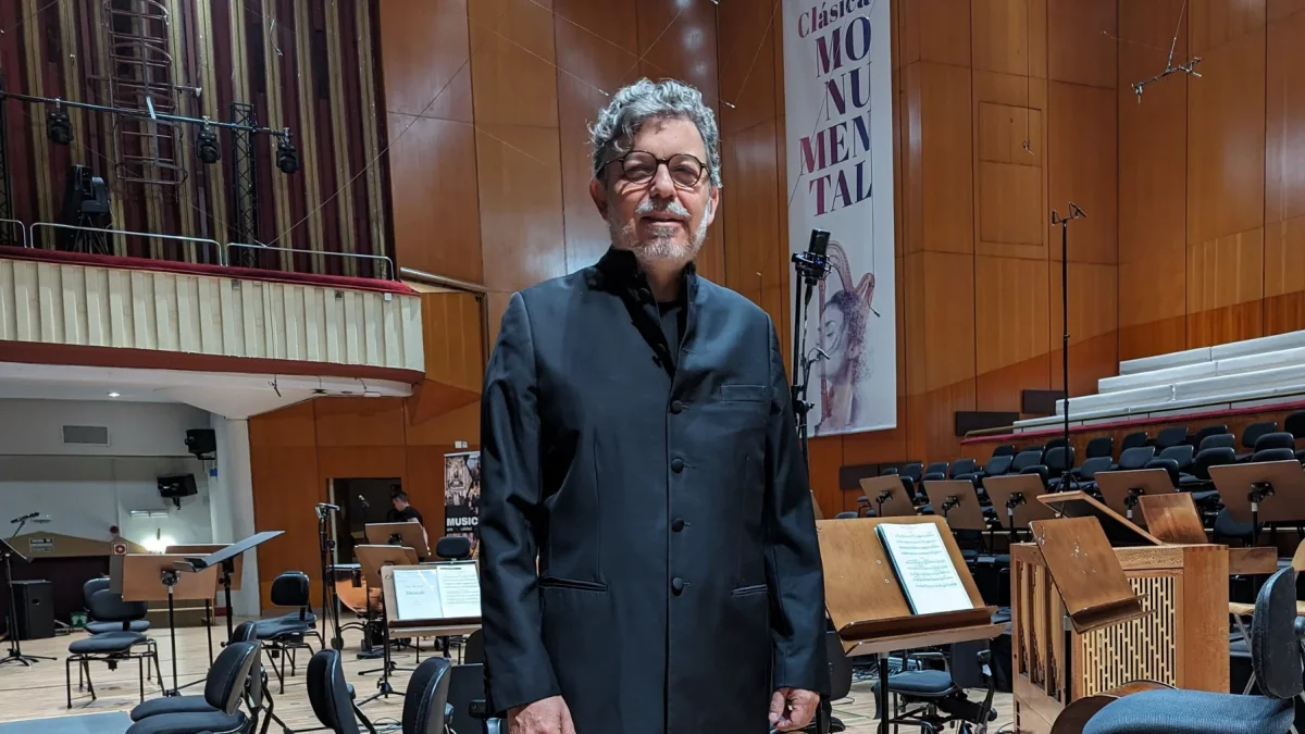La Orquesta Filarmónica Municipal de Guayaquil ofreció un concierto de gala dirigido por el maestro José María Álvarez.
