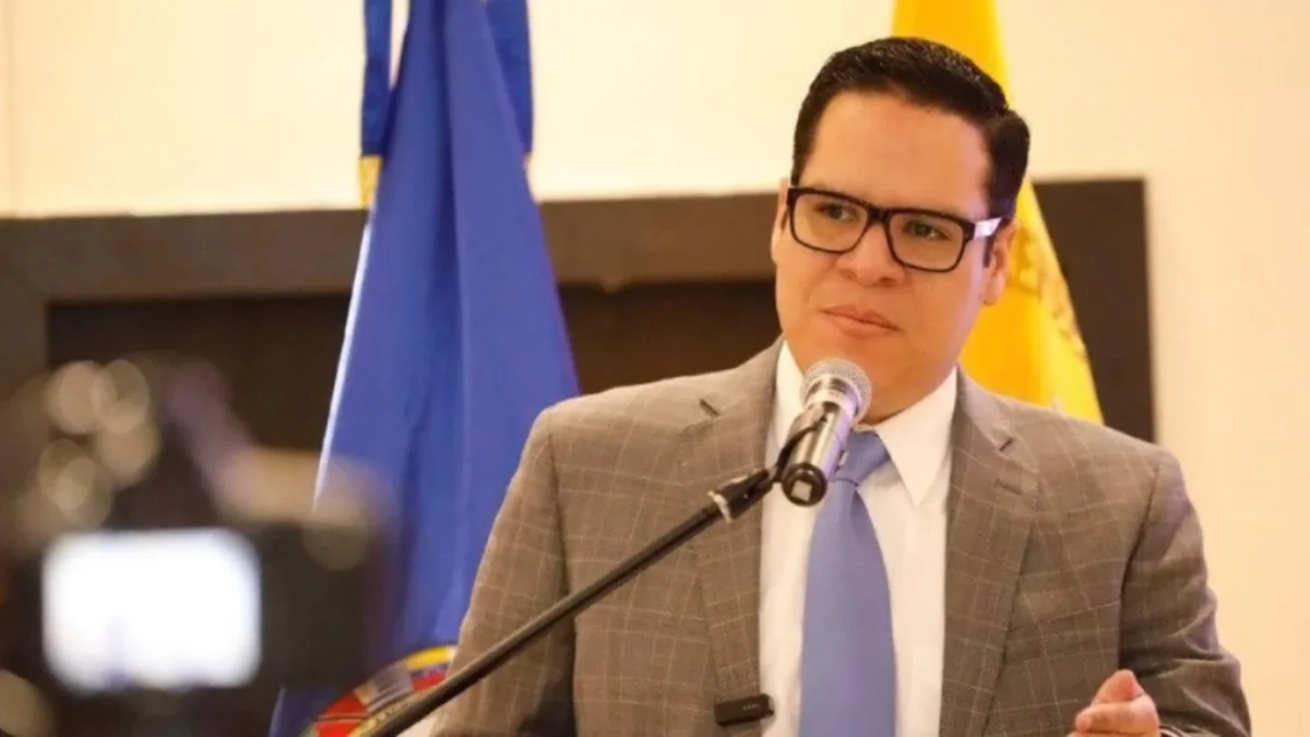 Secretario general de la Administración, José Julio Neira.