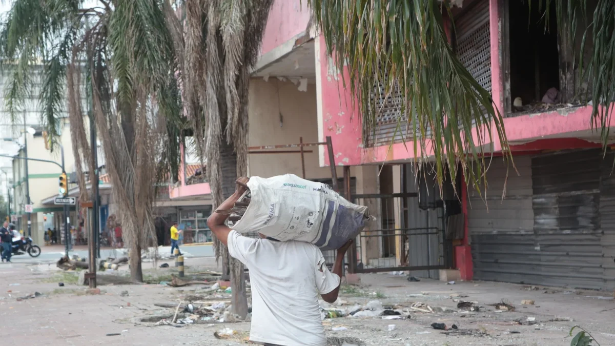 El edificio Multicomercio sufrió severas afectaciones por el incendio registrado en febrero del 2026.