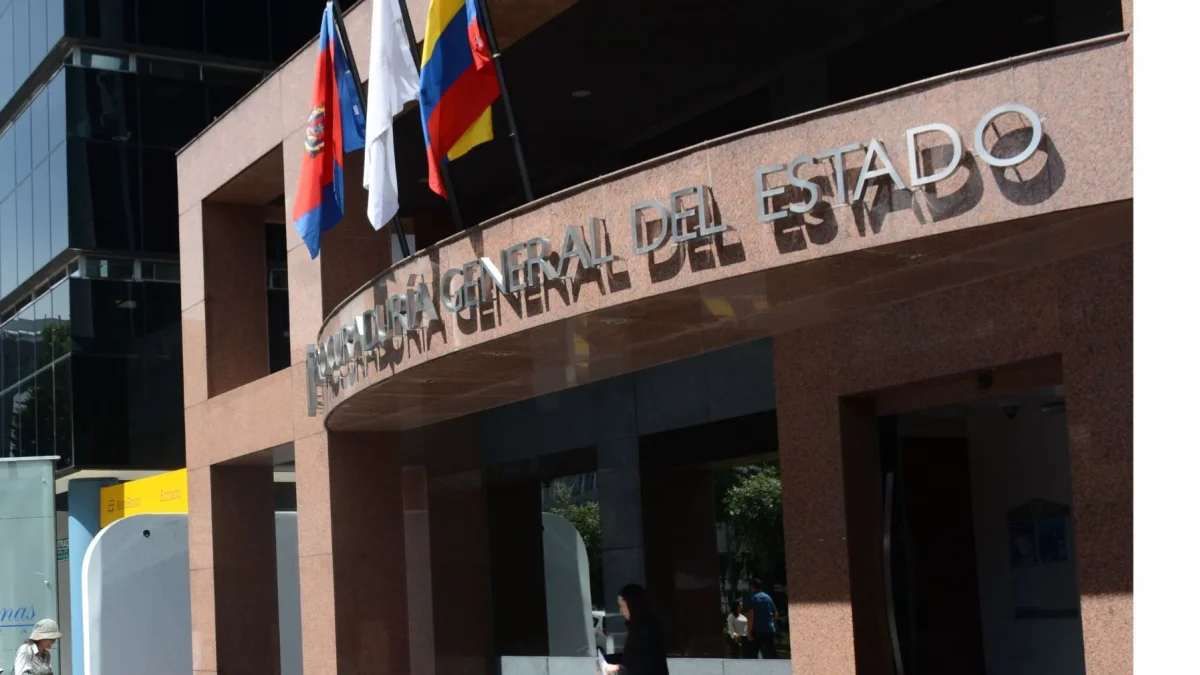 La Procuraduría contestó que “…la Superintendencia de Bancos está facultada para autorizar la emisión de obligaciones de corto plazo o papel comercial por parte de entidades bancarias privadas”.
