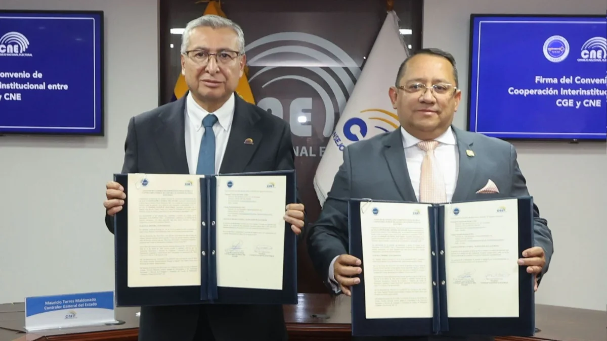 Convenio. La firma del convenio se realizó en las instalaciones del CNE.