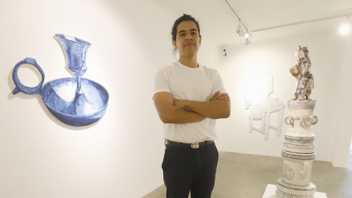 La muestra abrió sus puertas en N24 Galería de Arte, y puede visitarse de martes a sábado hasta el 29 de agosto..