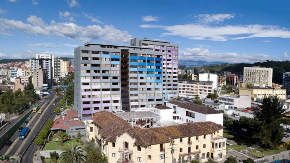 Julio César Terán Dutari fue filósofo, teólogo, exrector de la PUCE y obispo de Ibarra y auxiliar de Quito.