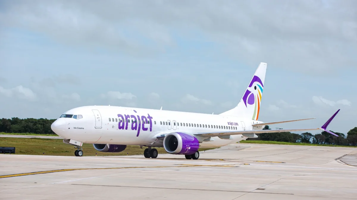 Un avión de la aerolínea dominicana Arajet.