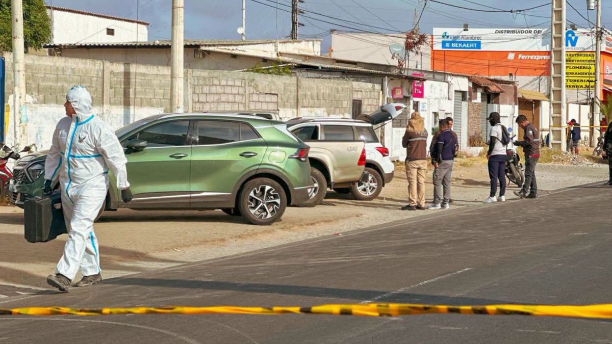 Un funcionario de la Fiscalía de Salinas fue asesinado la mañana de el lunes 17 de agosto de 2026, en un ataque armado registrado en los exteriores de la institución.