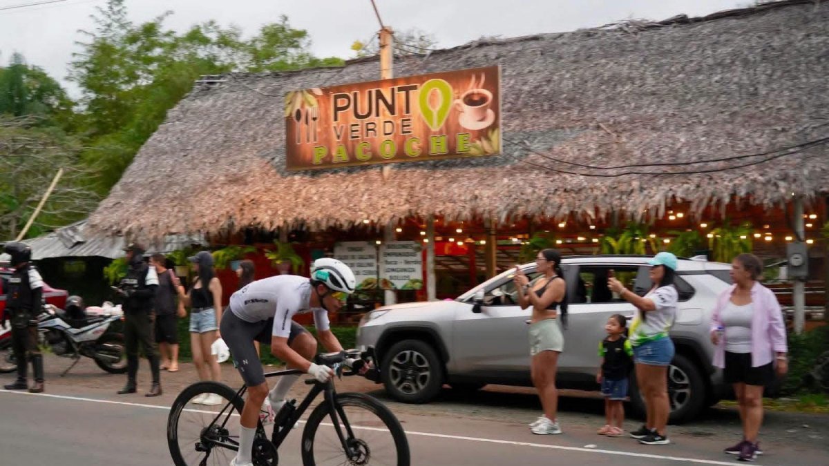 El Giro de Rigo fue una de las competencias que atrajo miles de turistas a Manta