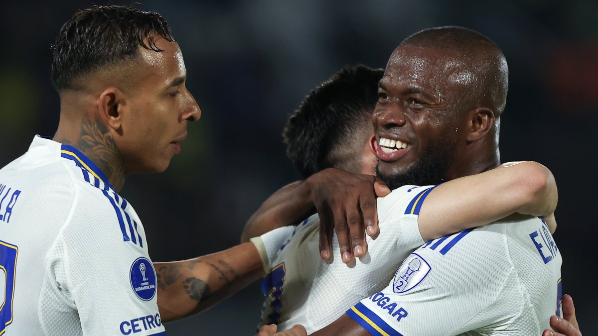 Enner Valencia realizó su debut con Boca Juniors.