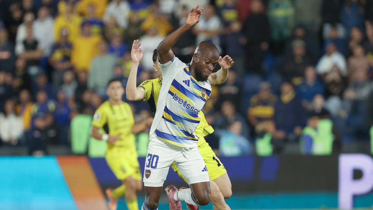 Enner Valencia lució el dorsal 30 en Boca Juniors.