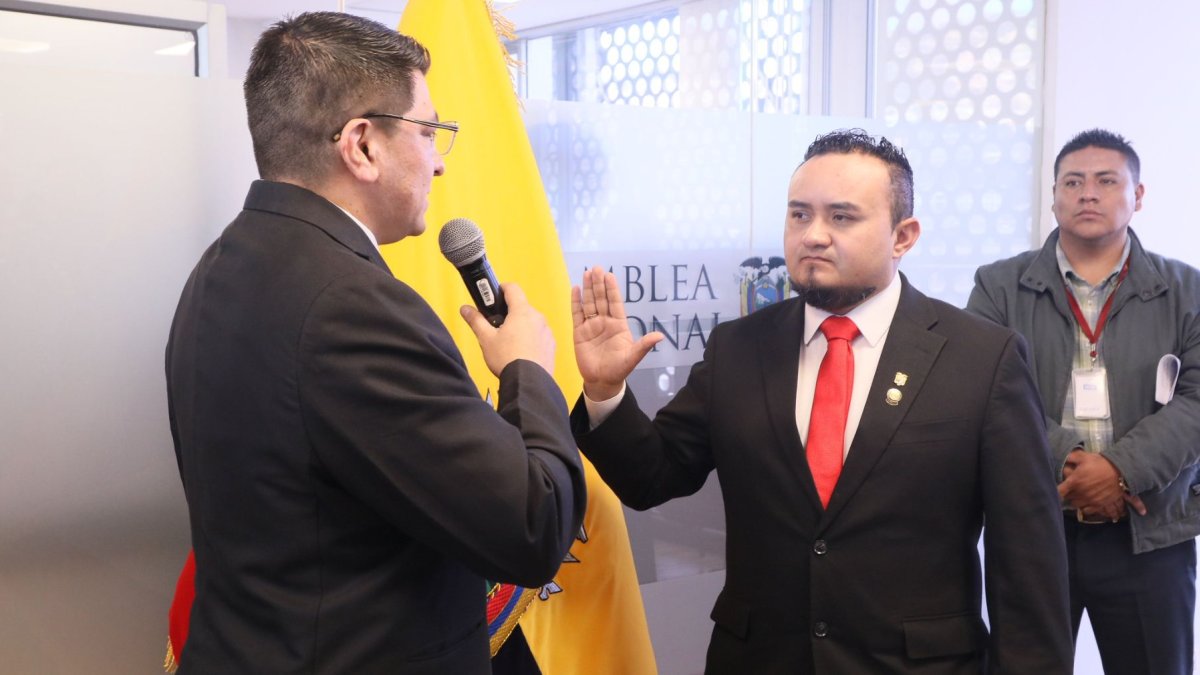 Cristian Benavides, asambleísta independiente por Carchi, es el nuevo presidente de la Comisión de Gobiernos Autónomos de la Asamblea Nacional del Ecuador.