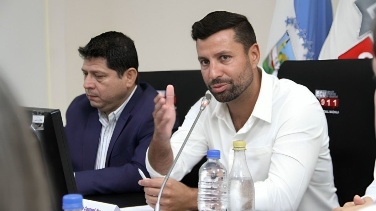 Michele Sensi-Contugi, director general de Inteligencia de Ecuador, falleció en un accidente aéreo ocurrido en Kenia.
