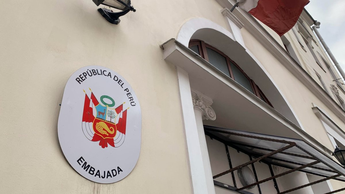 Embajada de Perú en Moscú. Cada vez son más los países de América Latina y África que exigen a Rusia que cese el reclutamiento de sus ciudadanos.