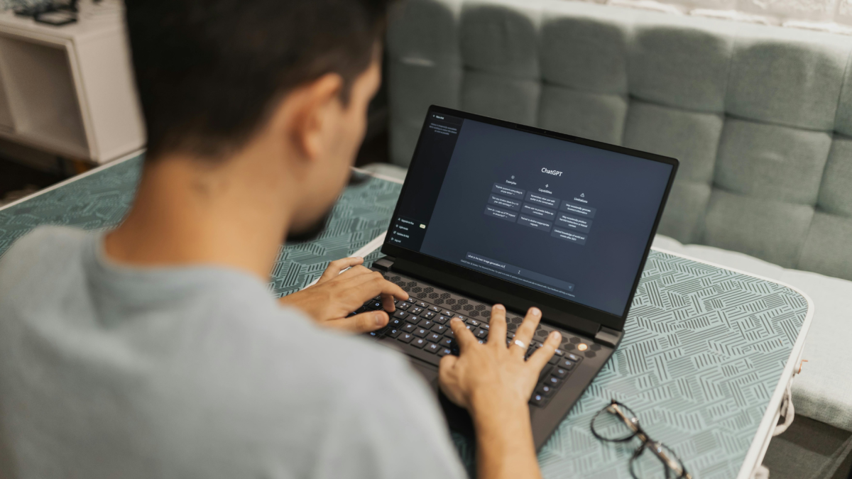 OpenAI busca ampliar sus ingresos mientras continúa creciendo el número de usuarios de ChatGPT.