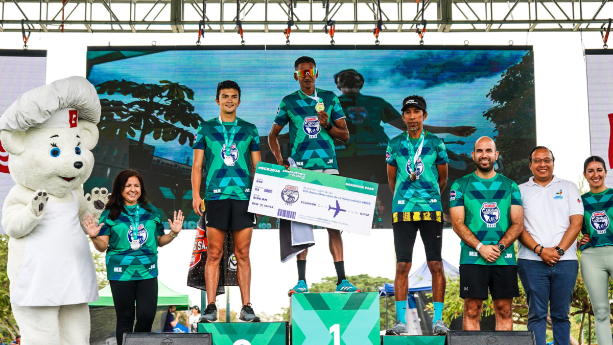Ganadores del podio celebran en Guayaquil la edición de la Bimbo Global Race, marcada por deporte, inclusión y ayuda social.