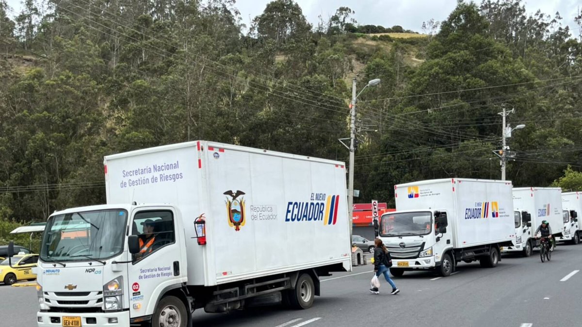 Seis camiones salieron desde Ecuador con ayuda para Colombia tras el terremoto de 7,4.
