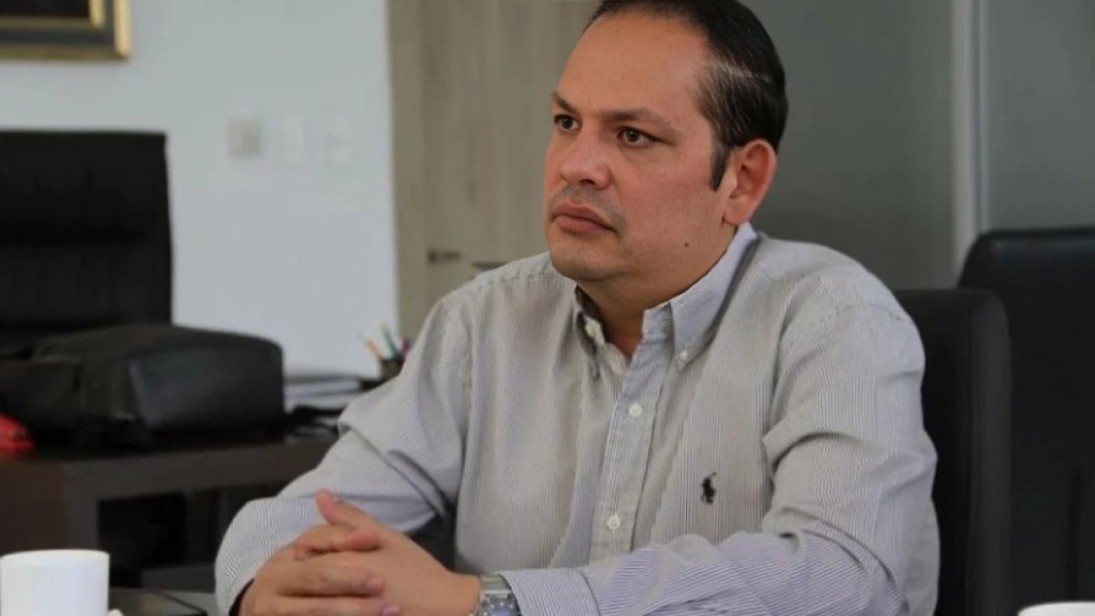 Luis Carlos Ávila Chávez tiene experiencia en seguridad, gobernabilidad e inteligencia y ha ocupado cargos en varias instituciones públicas.