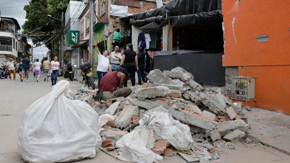 Estragos en una vivienda causados por el terremoto de magnitud 7,4 en Montenegro (Quindío, Colombia).