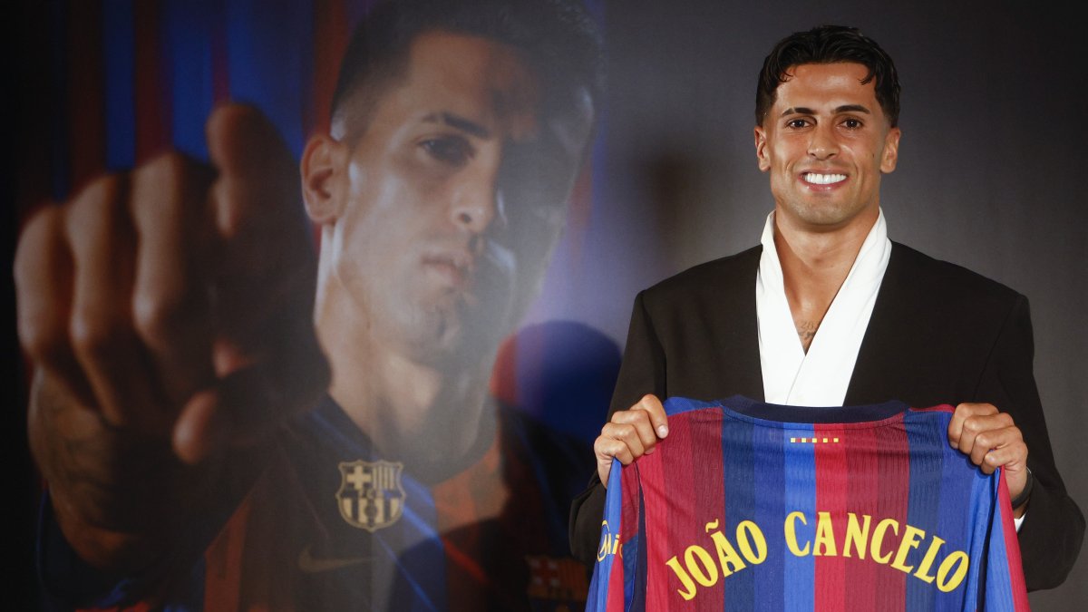 Joao Cancelo fue presentado como nuevo jugador del FC Barcelona.