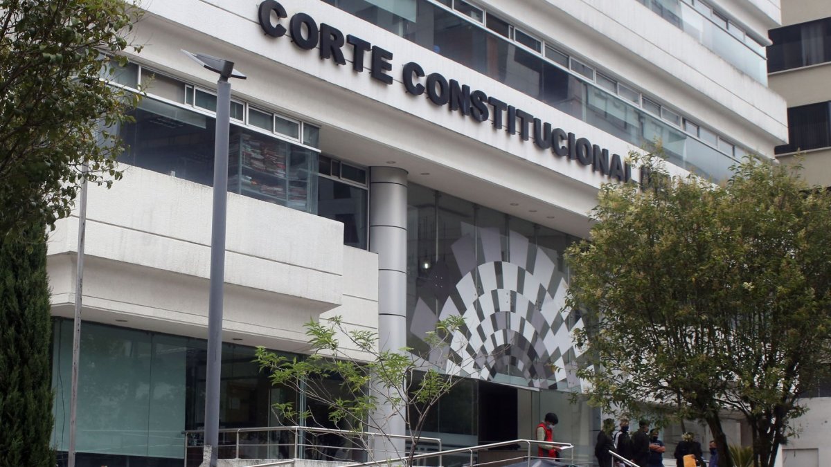 El Estado en Ecuador no podrá confiscar acciones privadas en empresas mixtas por fallo de la Corte Constitucional.