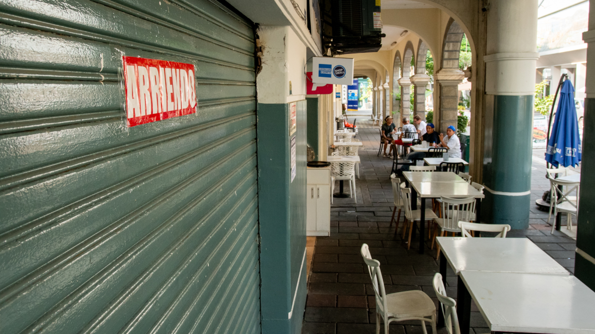 El sector de calle Panamá se mantiene entre la expectativa por atraer más público y alquilar cinco espacios desocupados, mientras la oferta artística y cultural es escasa.