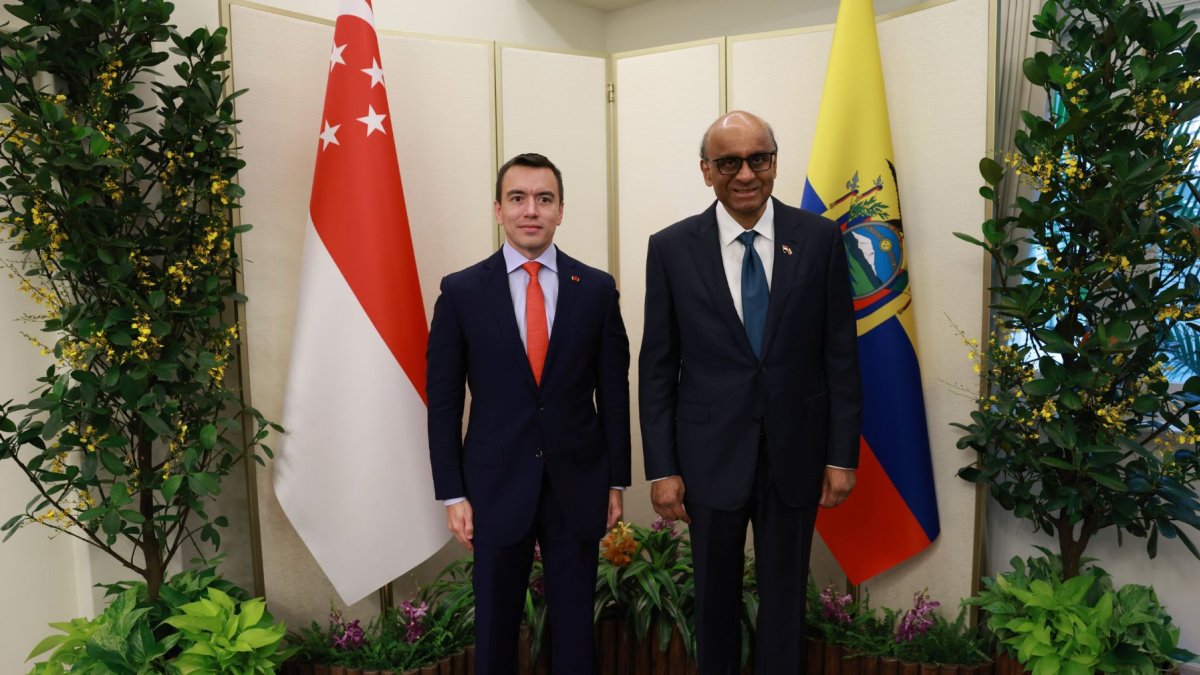 Noboa se reunió con líderes de Singapur el 24 de agosto para atraer inversión y abrir mercados.