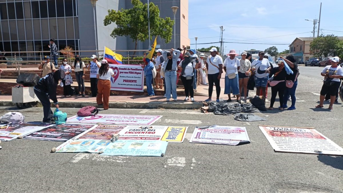 Los protestantes pedían que se les permita visitar a sus familiares recluidos en la cárcel del Encuentro.
