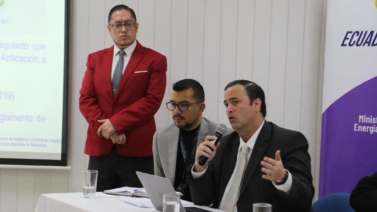 Como coordinador jurídico del Ministerio de Energía, José Manuel de Olivira revisó y autorizó los contratos emergentes y tuvo un rol clave en Progen.