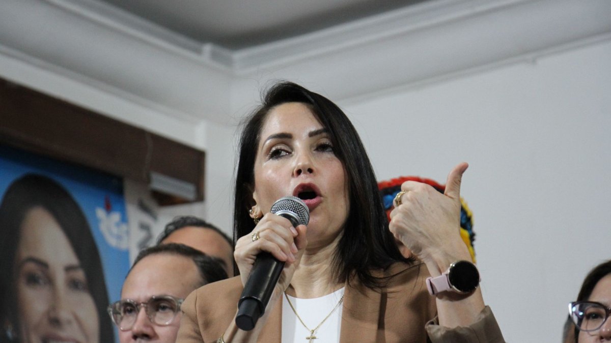 Luisa González afirma que Pachakutik permite candidatos invitados en Manabí para las elecciones 2027.