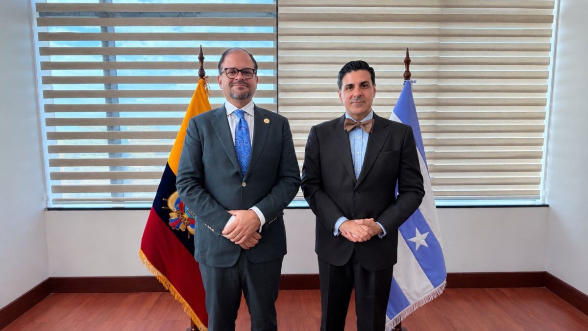 John Reimberg recibió en Ecuador al secretario de la CPI Osvaldo Zavala Giler para tratar temas del país.