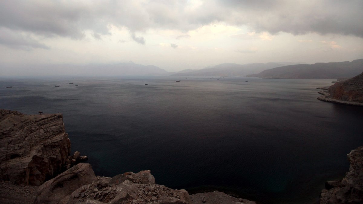 Vista general de las costas de Khasab en el Estrecho de Ormuz, Musandam, Omán.