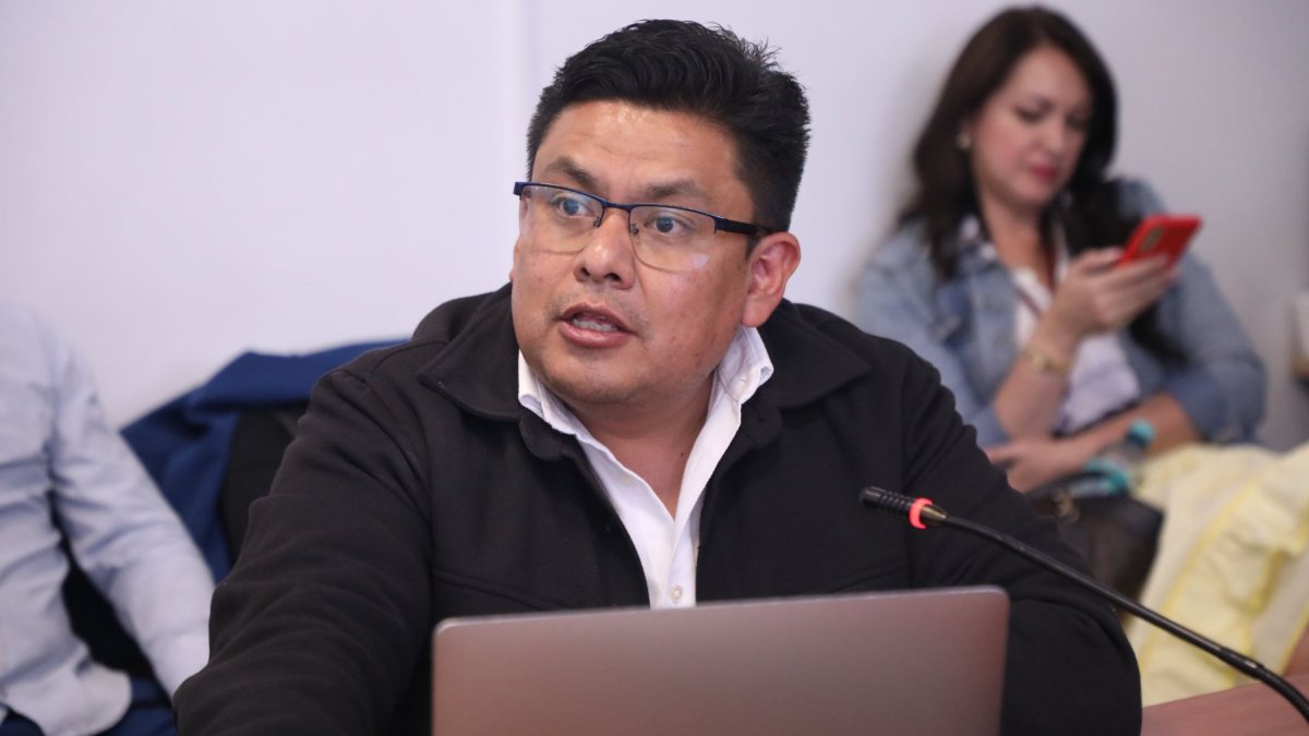 Luis Fernando Molina pidió al CNE el video completo de una sesión sobre Manabí.